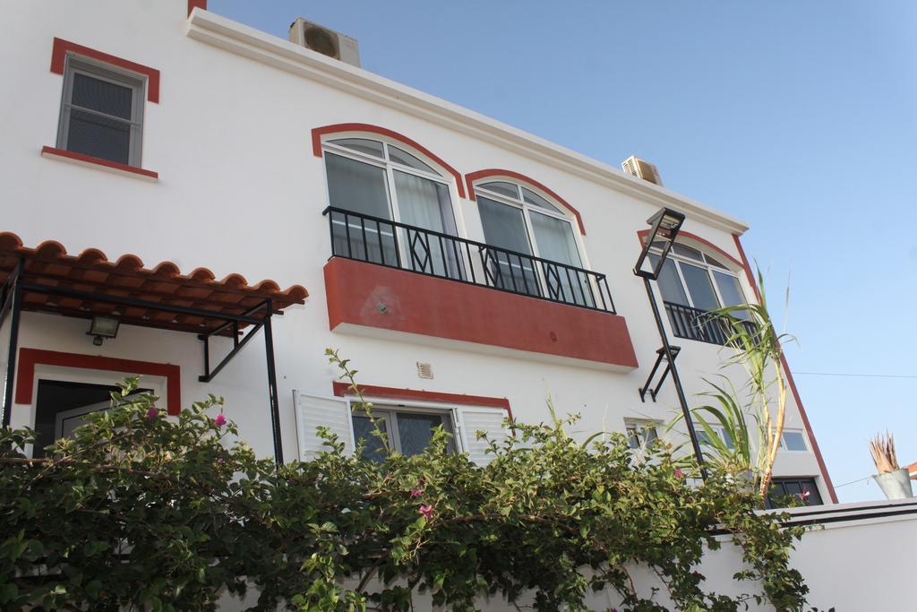 Bed and Breakfast Yria Residencial Porto Novo Exterior foto